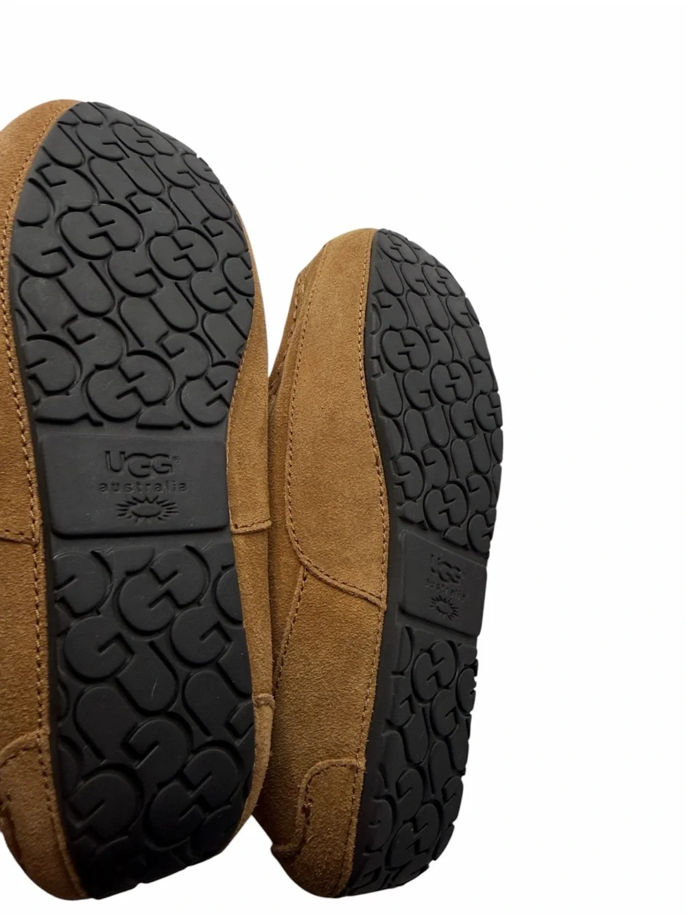 UGG Kids Ascot Sheepskin Slippers - Unisex US Size 4 Indoor - Cozy Comfort